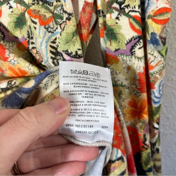 ALEXANDER MCQUEEN Slash Sleeve Kaleidoscope Floral Print Top - Picture 13 of 15